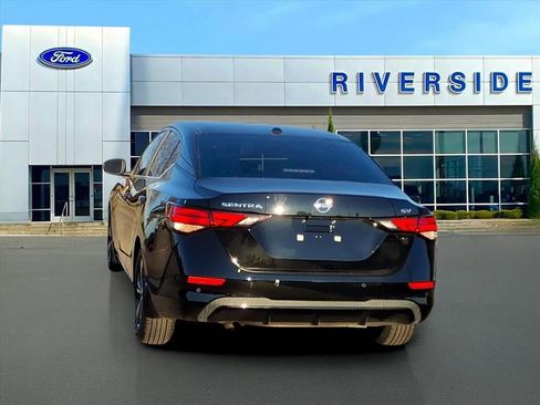 Used 2020 Nissan Sentra SV image 6