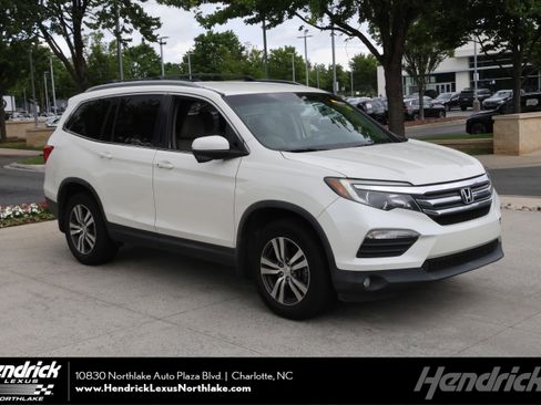 Used 2016 Honda Pilot EX image 1