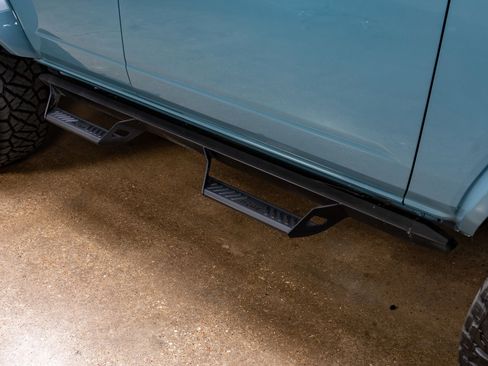 Used 2023 Ford Bronco Wildtrak image 13