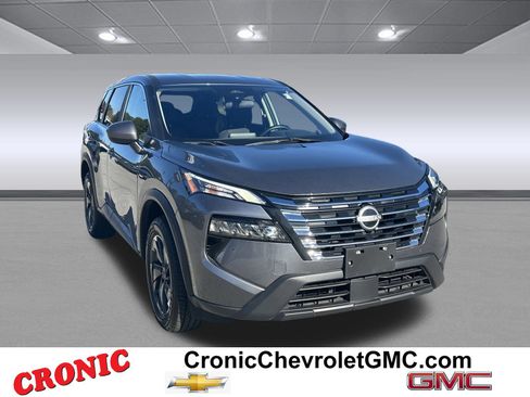 Used 2024 Nissan Rogue SV image 1