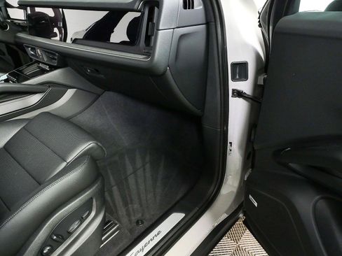 New 2026 Porsche Cayenne AWD/4WD image 26