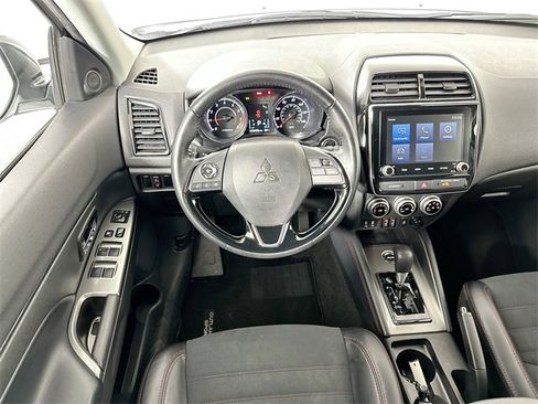 Used 2024 Mitsubishi Outlander Sport SE image 4