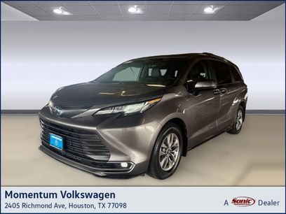 Used 2021 Toyota Sienna XLE