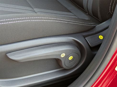 New 2025 Hyundai Venue SEL image 16