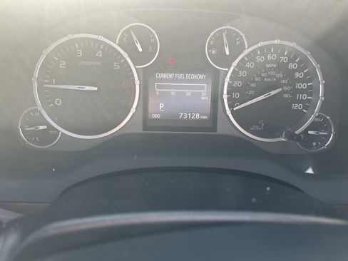 Used 2014 Toyota Tundra Limited image 9