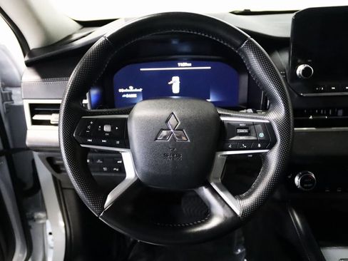 Used 2024 Mitsubishi Outlander 4WD Plug-In Hybrid image 43