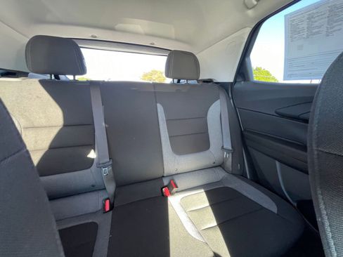 Used 2025 Chevrolet TrailBlazer LT image 35