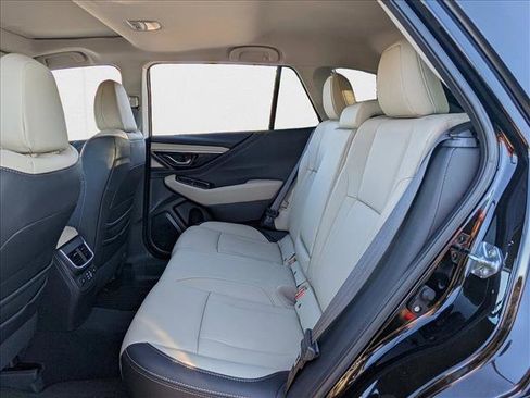 Used 2025 Subaru Outback Limited image 16