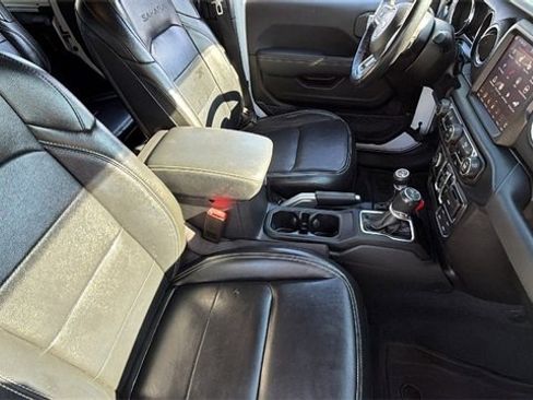 Used 2022 Jeep Wrangler Unlimited Sahara w/ Cold Weather Group image 20
