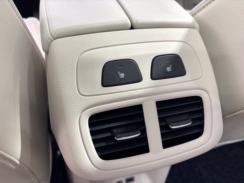 Used 2023 Buick Envision Avenir AWD/4WD image 52