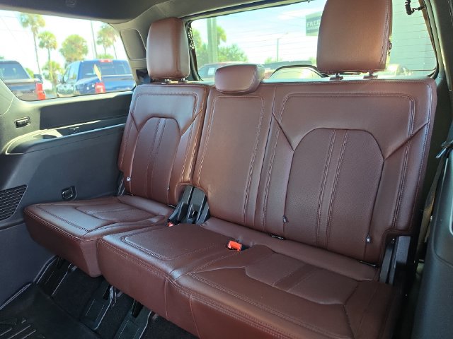 Used 2022 Ford Expedition Limited RWD image 13