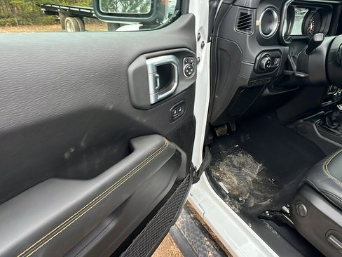 New 2026 Jeep Gladiator Sport AWD/4WD image 15