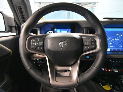 Used 2024 Ford Bronco Wildtrak AWD/4WD image 9