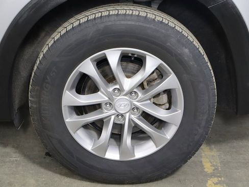 Used 2020 Hyundai Santa Fe SE image 36