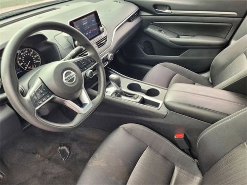 Used 2022 Nissan Altima 2.5 SV image 12