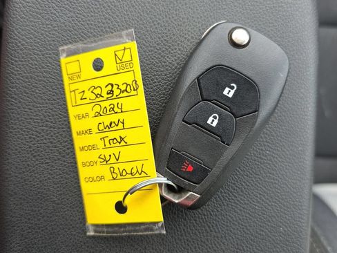 Used 2024 Chevrolet Trax LS FWD image 23