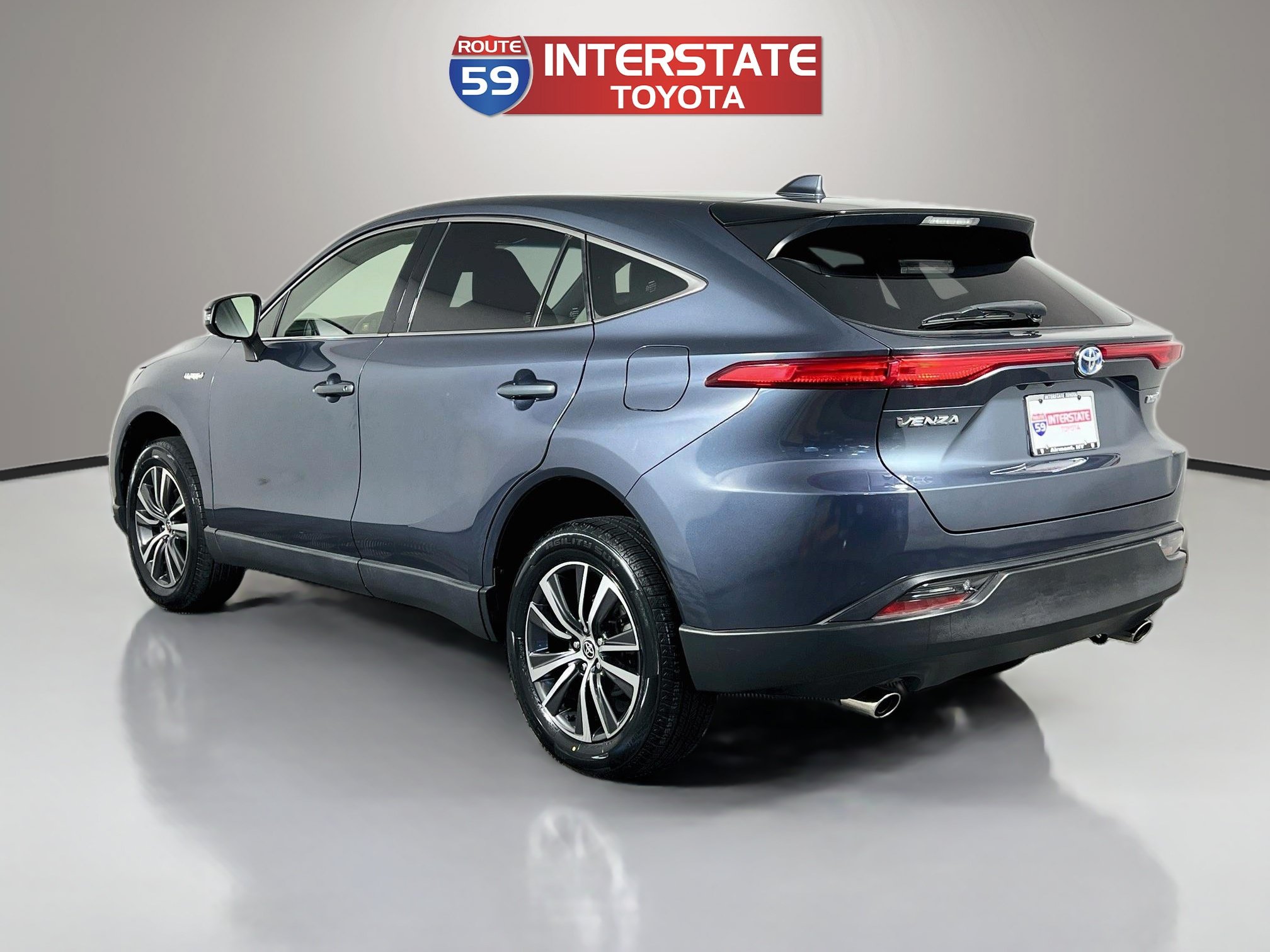 Certified 2021 Toyota Venza LE AWD/4WD image 5