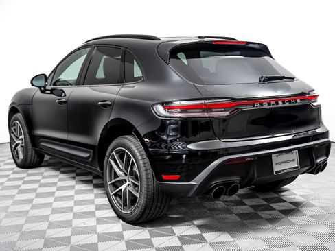 Certified 2026 Porsche Macan AWD/4WD image 3