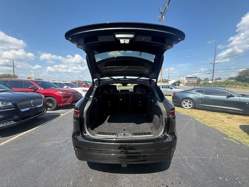Used 2025 Jaguar F-PACE R-Dynamic S AWD/4WD image 5