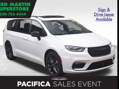 New 2026 Chrysler Pacifica Limited