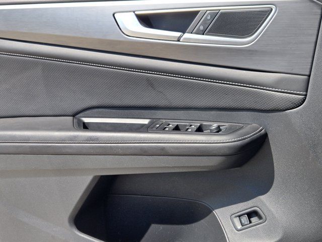 Used 2024 Volkswagen Atlas Cross Sport SE FWD image 23