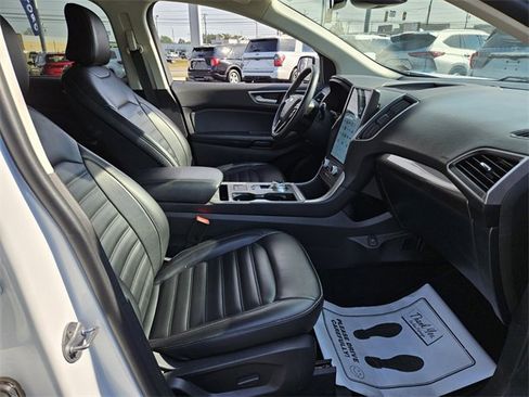 Used 2024 Ford Edge SEL image 16