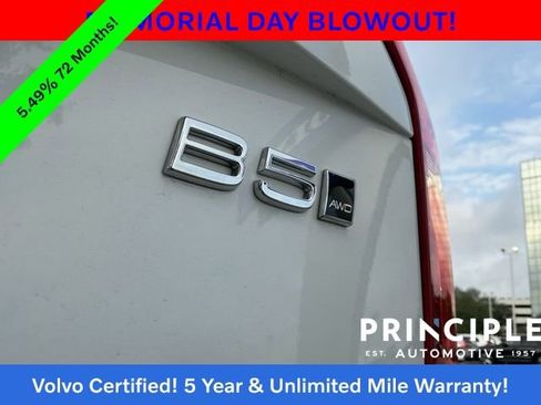 Certified 2024 Volvo XC90 B5 Plus AWD/4WD image 14