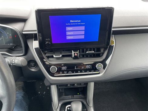 Used 2024 Toyota Corolla Cross XSE w/ Convenience Package image 18