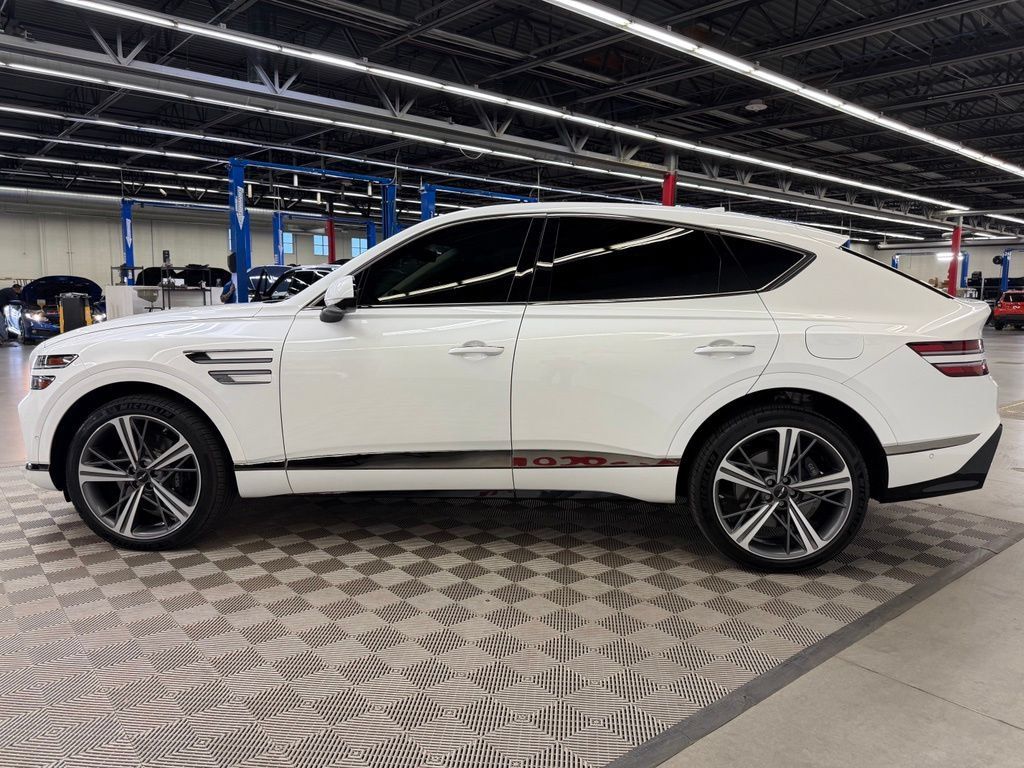 Used 2025 Genesis GV80 3.5T e-SC AWD/4WD image 4