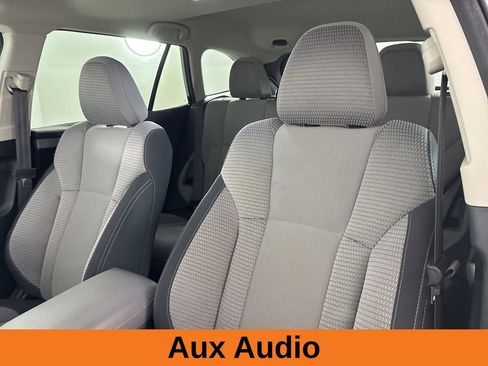 Used 2023 Subaru Outback Premium image 11