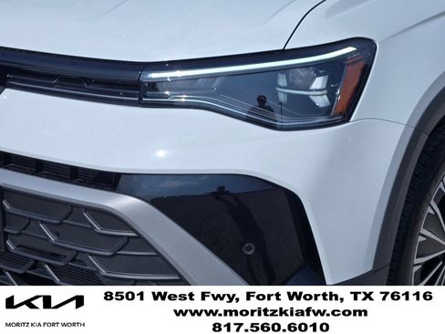 Used 2025 Volkswagen Taos SE FWD image 5