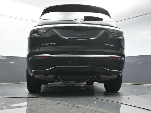 Used 2024 Buick Enclave Avenir FWD image 39