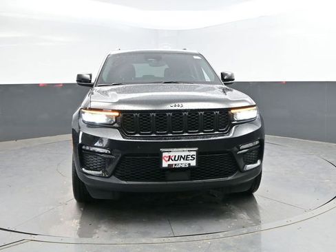 Used 2023 Jeep Grand Cherokee Limited w/ Black Appearance Package image 2