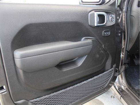 New 2026 Jeep Gladiator Sport AWD/4WD image 9