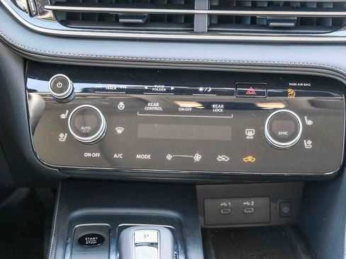 Used 2026 INFINITI QX60 Luxe w/ Cargo Package FWD image 16