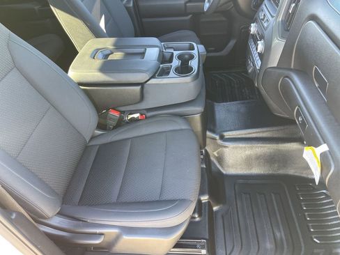 Used 2025 GMC Sierra 1500 Pro w/ Pro Value Package image 29