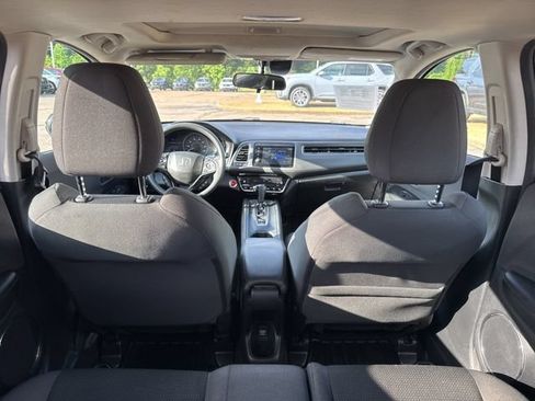 Used 2019 Honda HR-V EX image 10