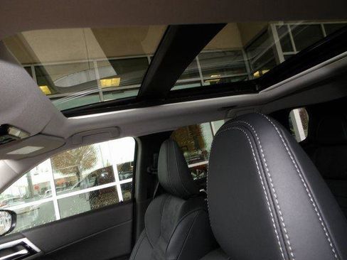 New 2025 Mitsubishi Outlander SE image 17