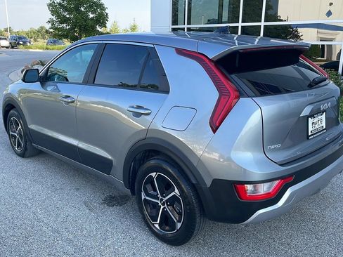Used 2026 Kia Niro LX FWD image 7