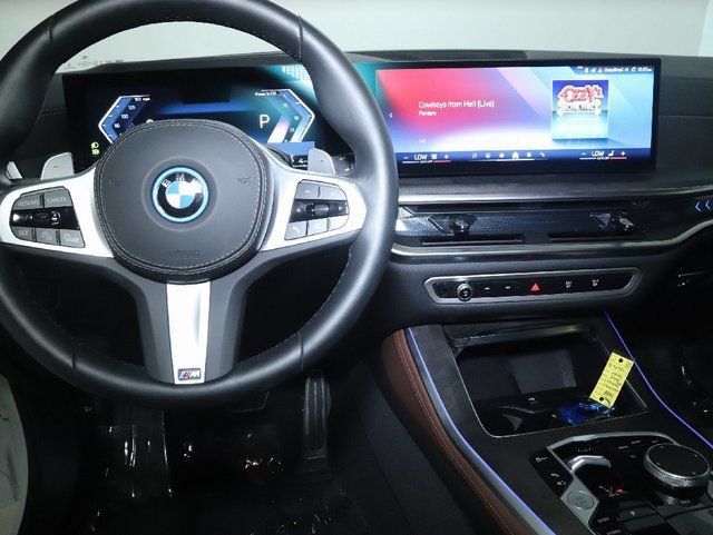 Used 2026 BMW X5 xDrive50e w/ M Sport Package AWD/4WD image 30