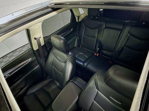 Used 2017 Cadillac XT5 Luxury image 14