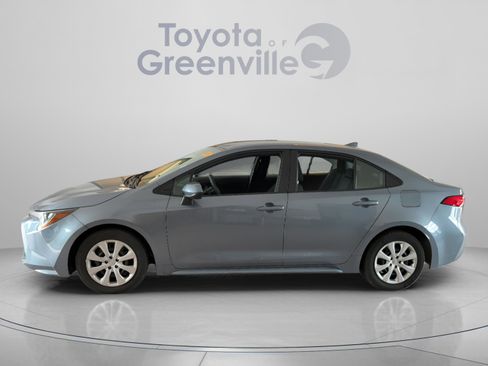 Used 2024 Toyota Corolla LE FWD image 2