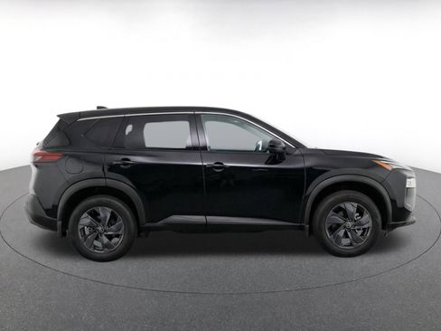 Used 2025 Nissan Rogue SV AWD/4WD image 10