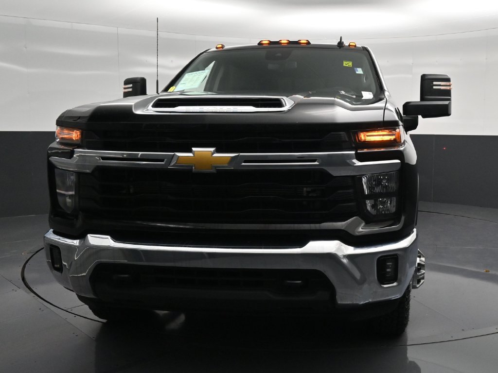 Used 2026 Chevrolet Silverado 3500 LT AWD/4WD image 6