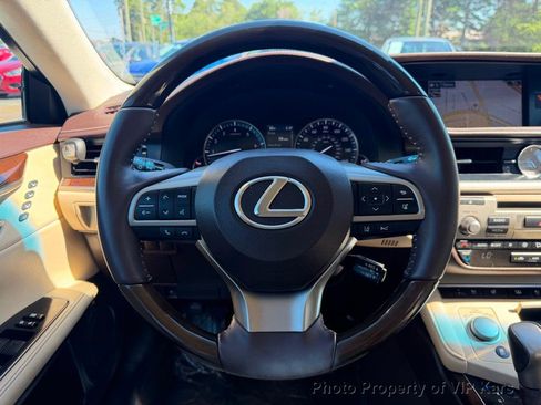 Used 2016 Lexus ES 350 FWD image 21
