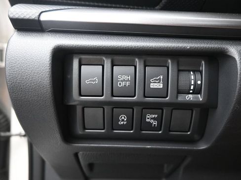 Used 2024 Subaru Forester Premium AWD/4WD image 32