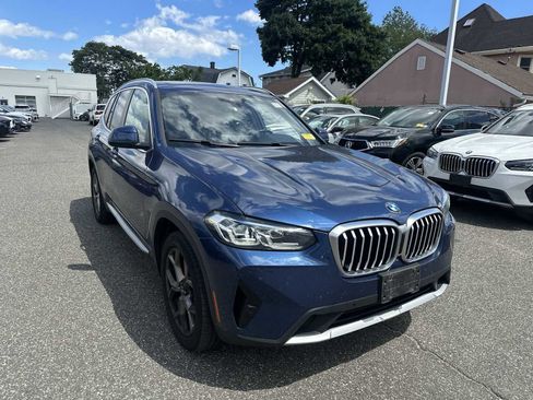 Used 2023 BMW X3 xDrive30i w/ Premium Package AWD/4WD image 2