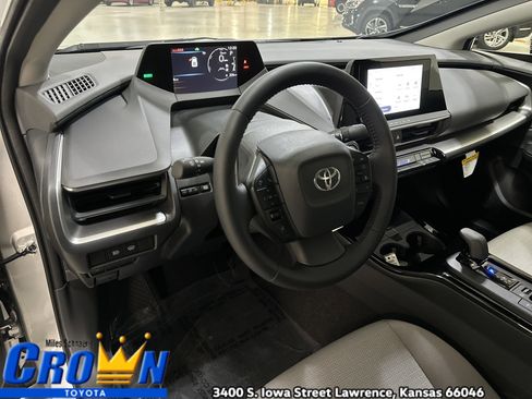 New 2026 Toyota Prius LE image 14