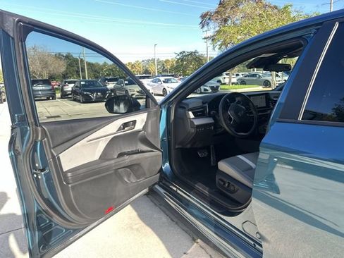 Used 2025 Toyota Camry SE FWD image 22