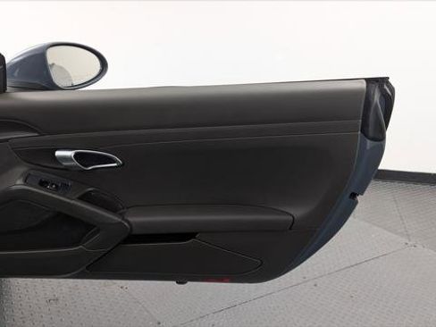 Used 2017 Porsche 718 Boxster image 17